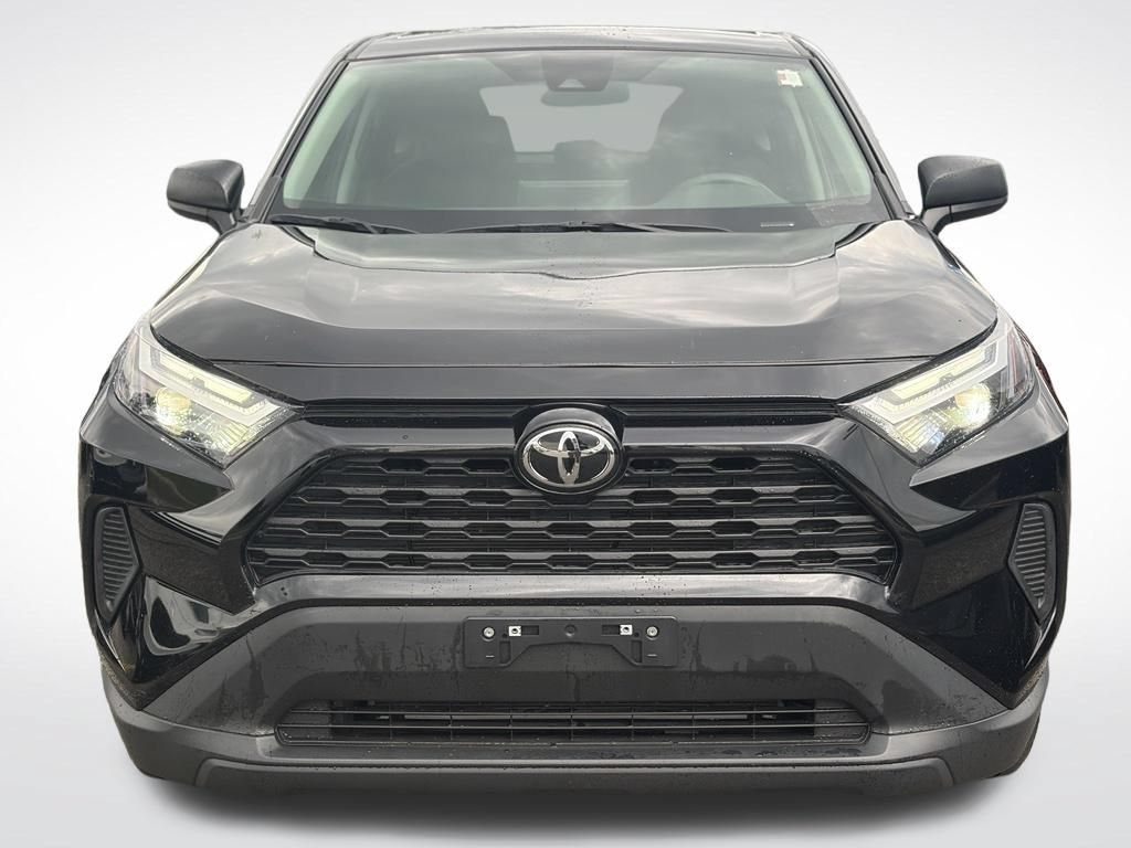 Used 2025 Toyota RAV4 LE AWD/4WD image 3