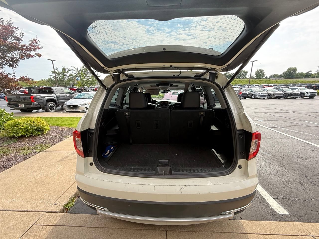 Used 2019 Honda Pilot Touring image 13