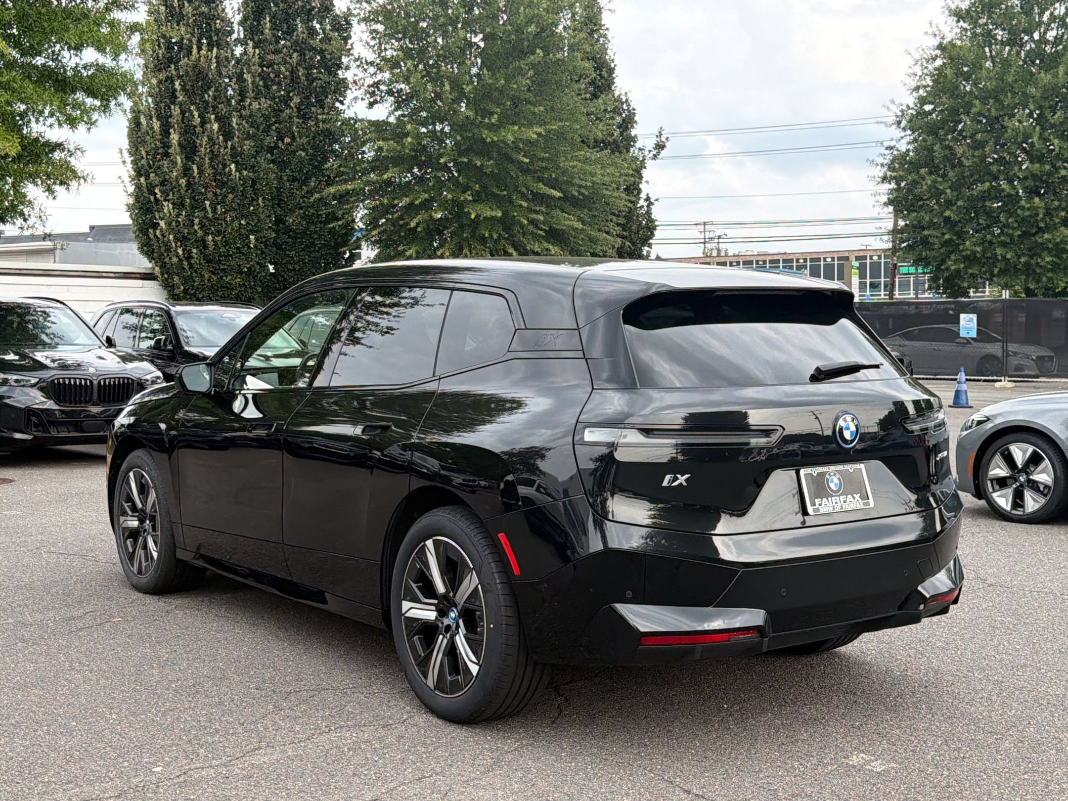 Certified 2024 BMW iX xDrive50 w/ Sport Package AWD/4WD image 3