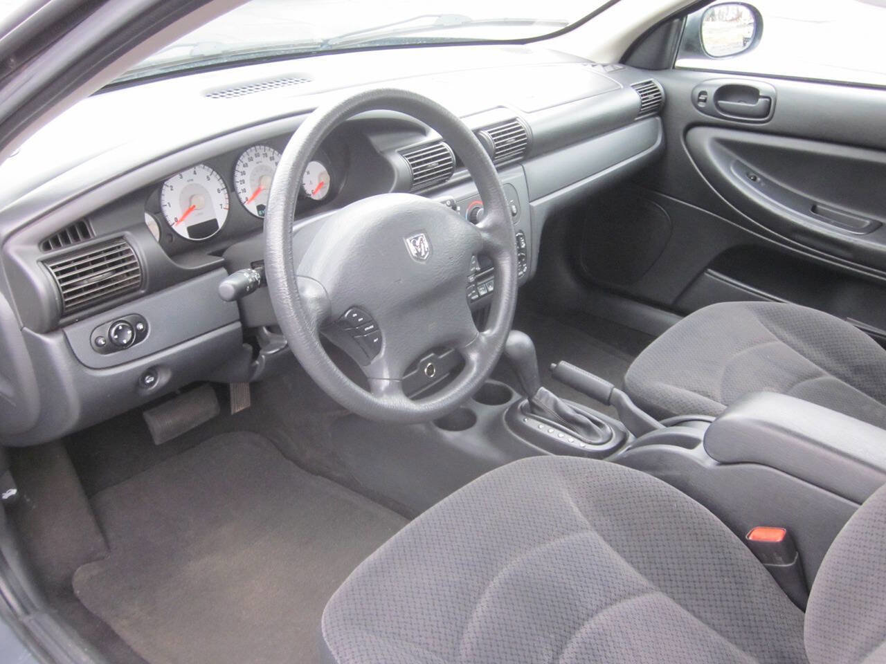 Used 2006 Dodge Stratus SXT image 9
