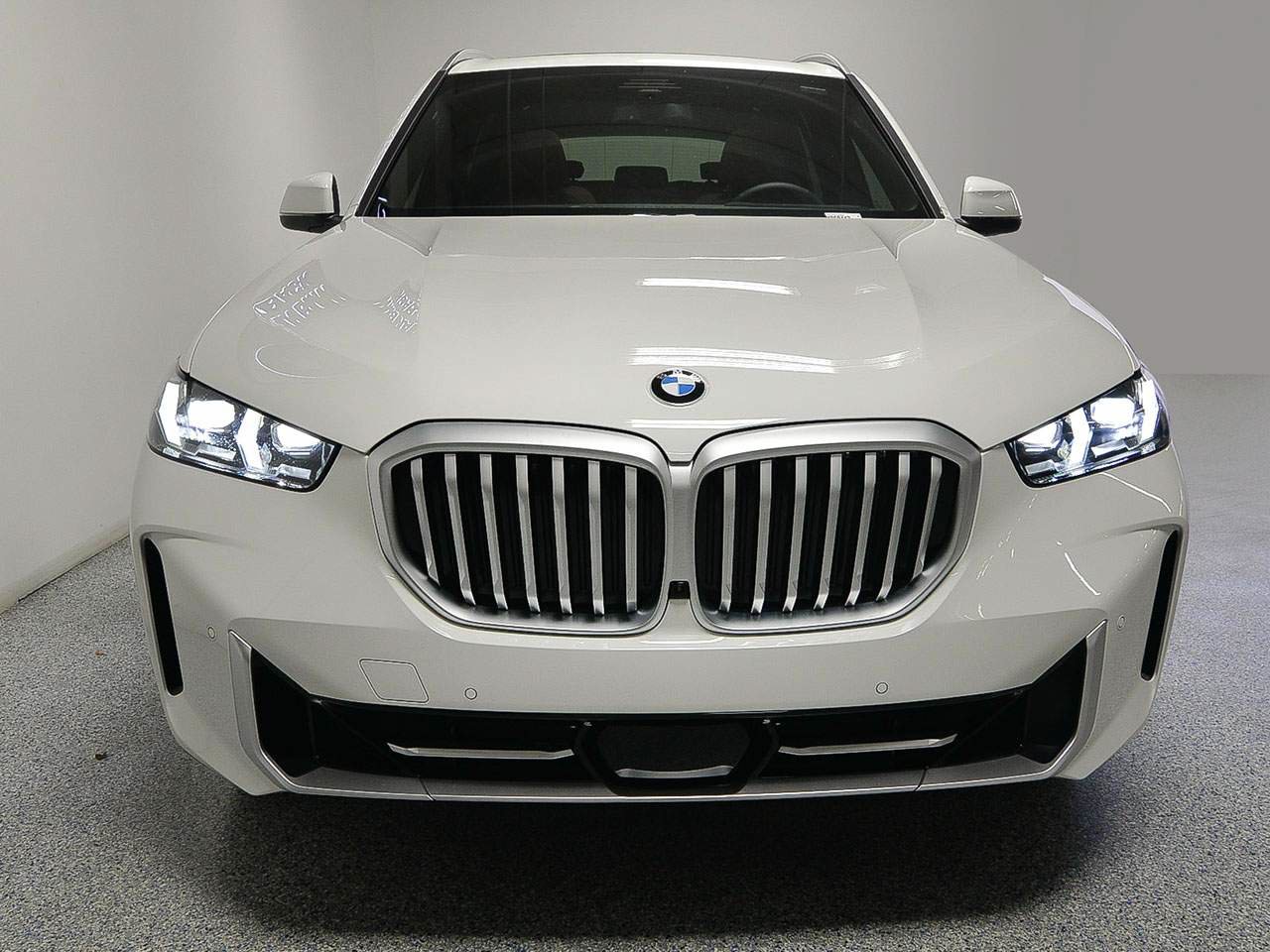 Used 2026 BMW X5 sDrive40i RWD image 2