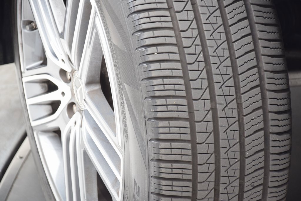 Certified 2025 Mercedes-Benz GLS 450 4MATIC image 33