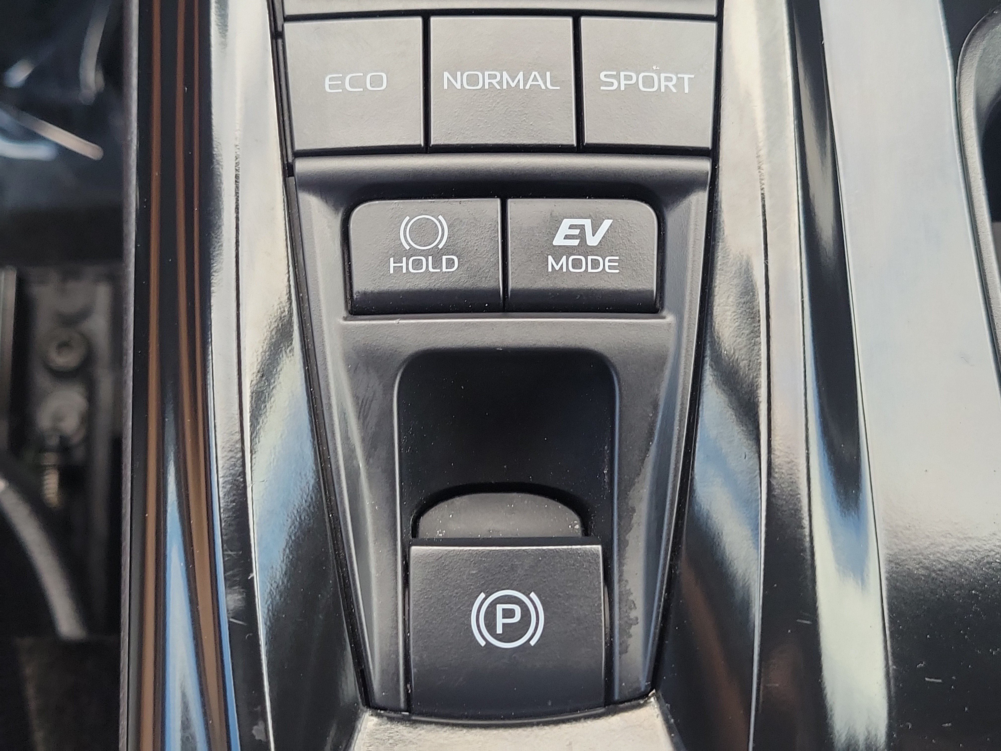 Used 2025 Toyota Camry SE w/ Convenience Package FWD image 27