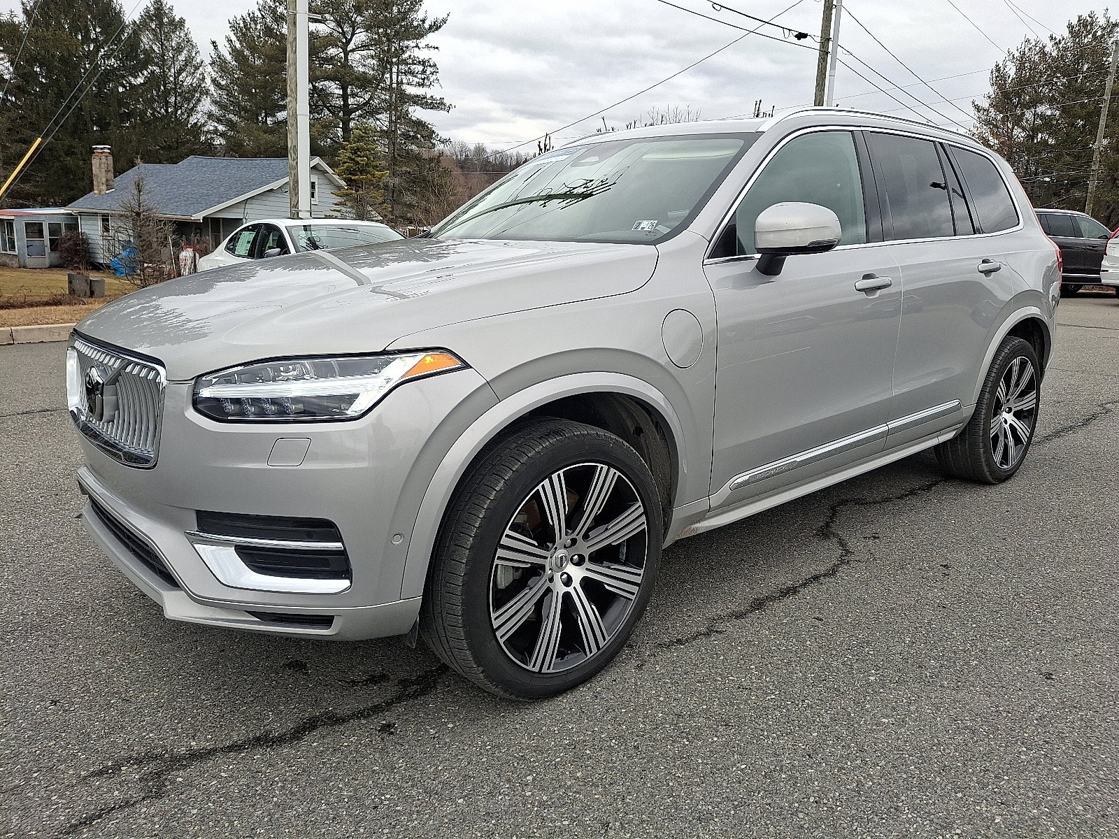 Certified 2023 Volvo XC90 T8 Plus w/ Protection Package Premier image 3