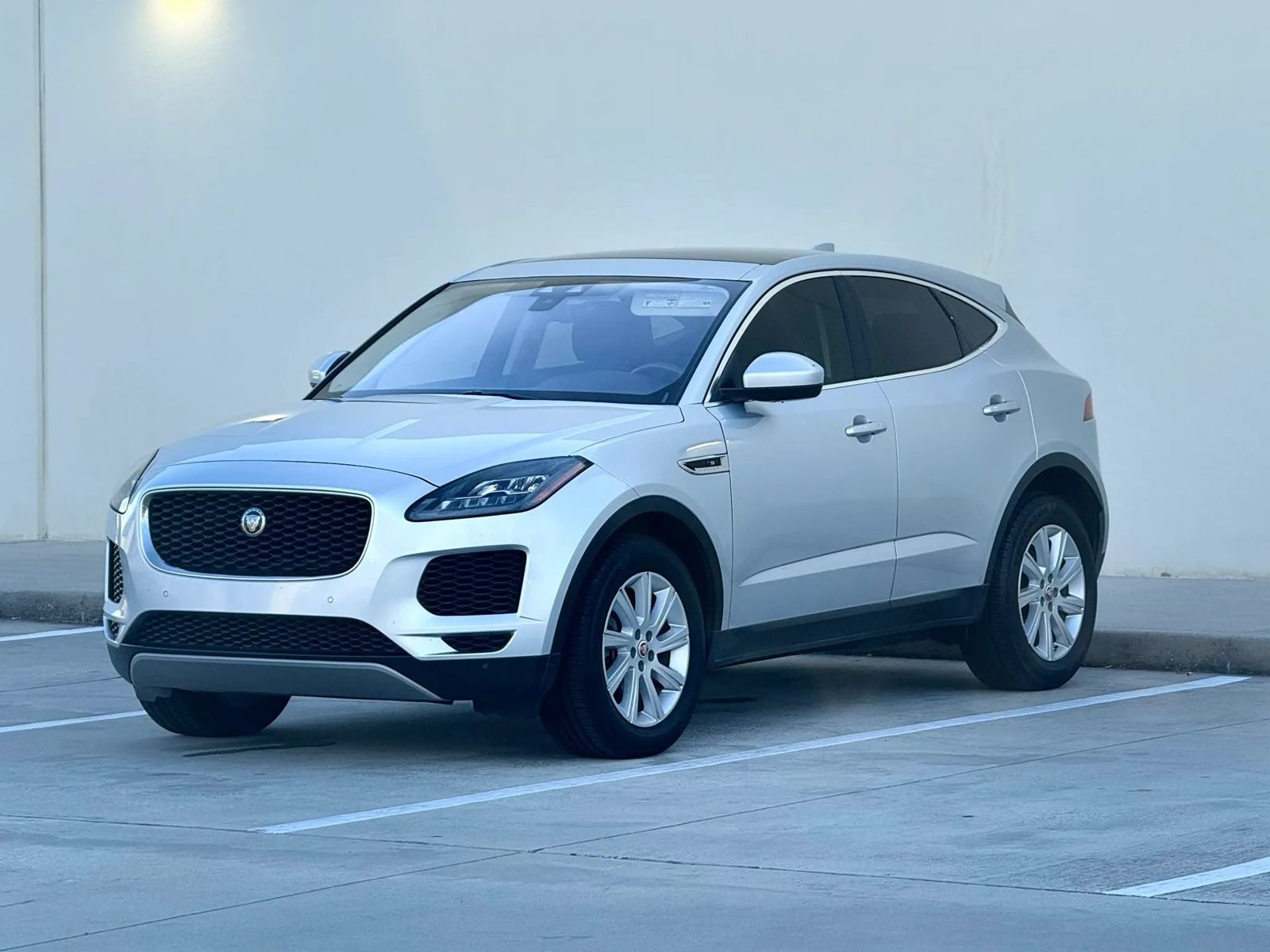 Used 2018 Jaguar E-PACE S AWD/4WD image 4