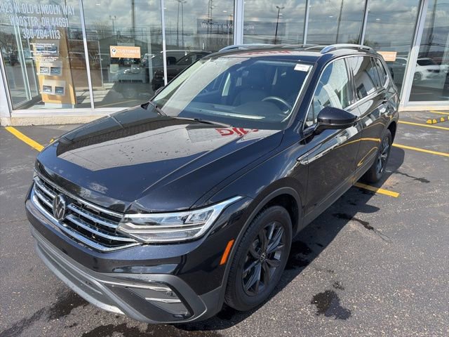Used 2024 Volkswagen Tiguan SE AWD/4WD image 24