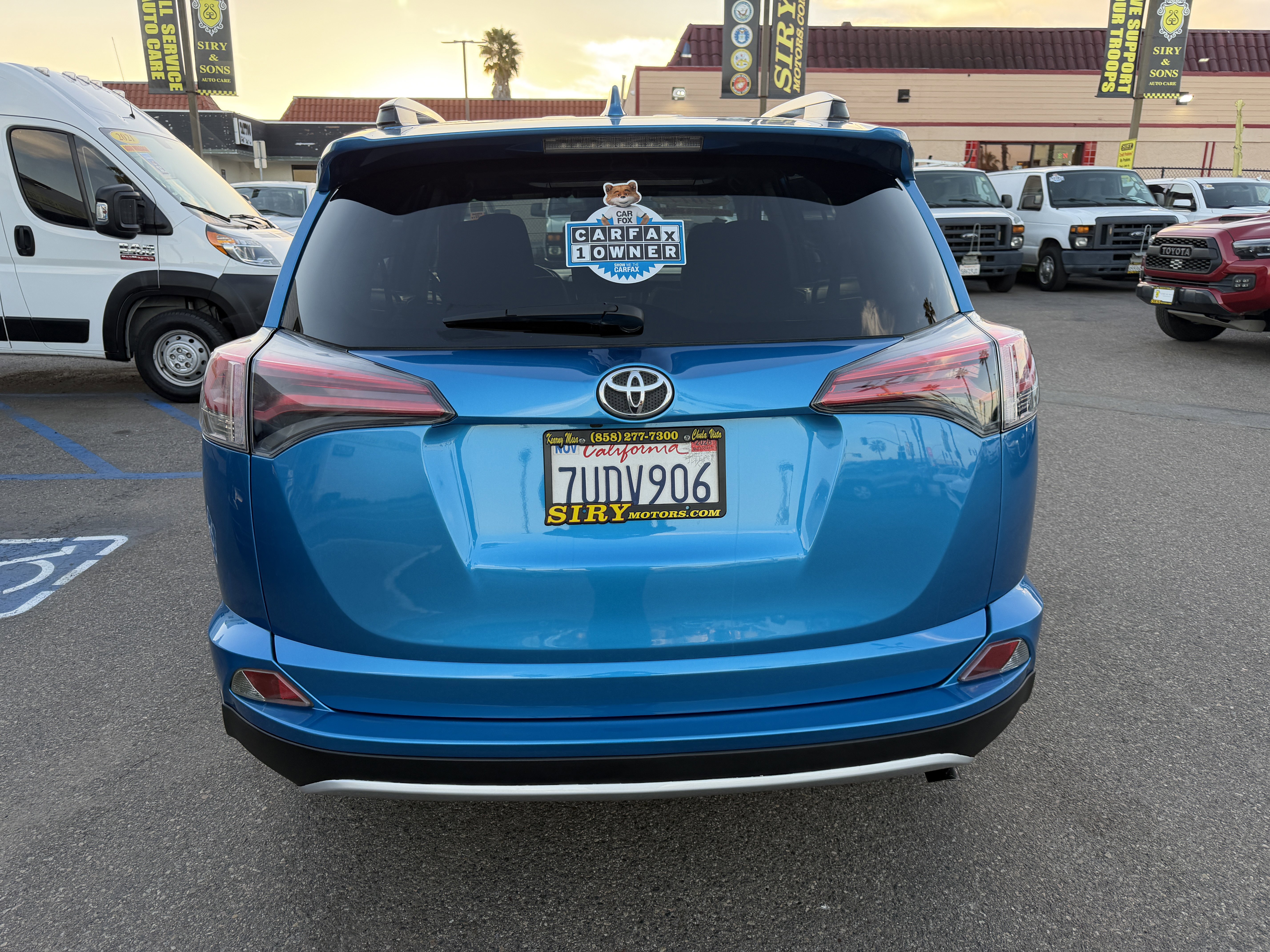 Used 2017 Toyota RAV4 XLE FWD image 4