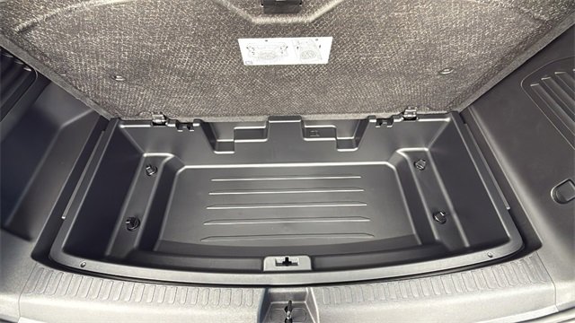 New 2026 Chevrolet Traverse RS w/ LPO, Floor Liner Package image 9
