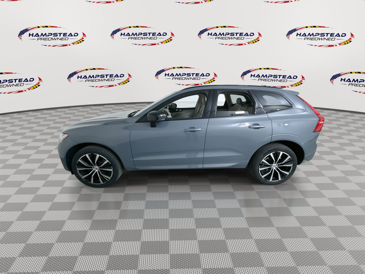 Used 2023 Volvo XC60 B5 Plus AWD/4WD image 5