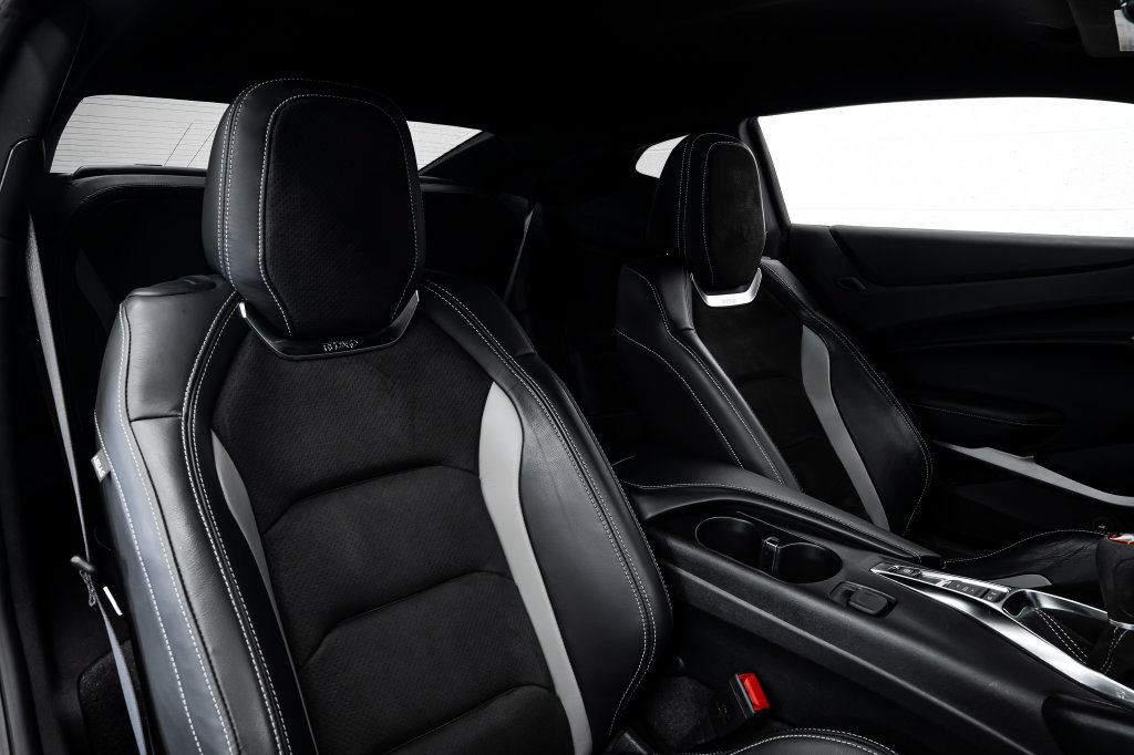 Used 2021 Chevrolet Camaro SS RWD image 32