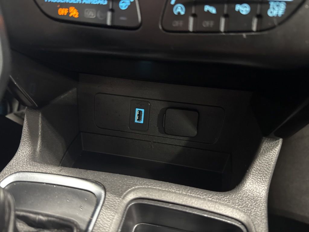 Used 2019 Ford Escape Titanium AWD/4WD image 24