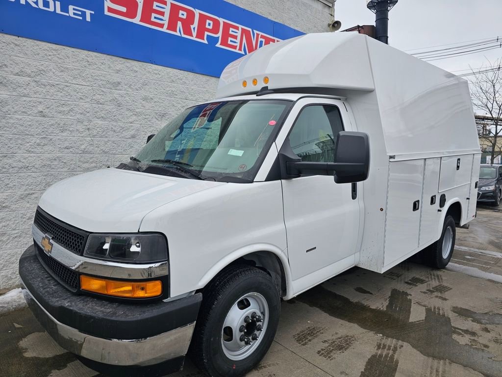 New 2025 Chevrolet Express 3500 w/ Power Convenience Package RWD image 2