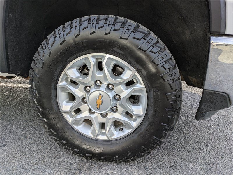 Used 2024 Chevrolet Silverado 2500 LT AWD/4WD image 12