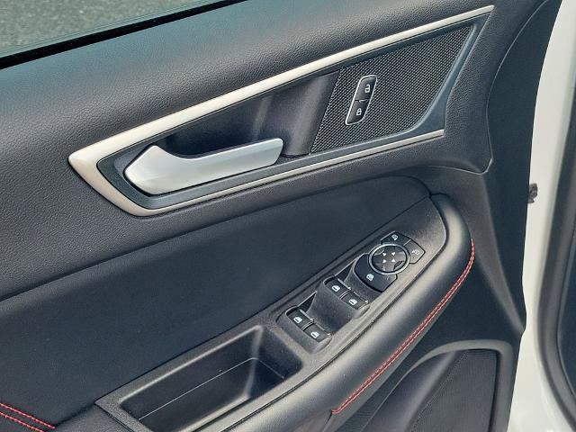 Certified 2024 Ford Edge ST-Line AWD/4WD image 23