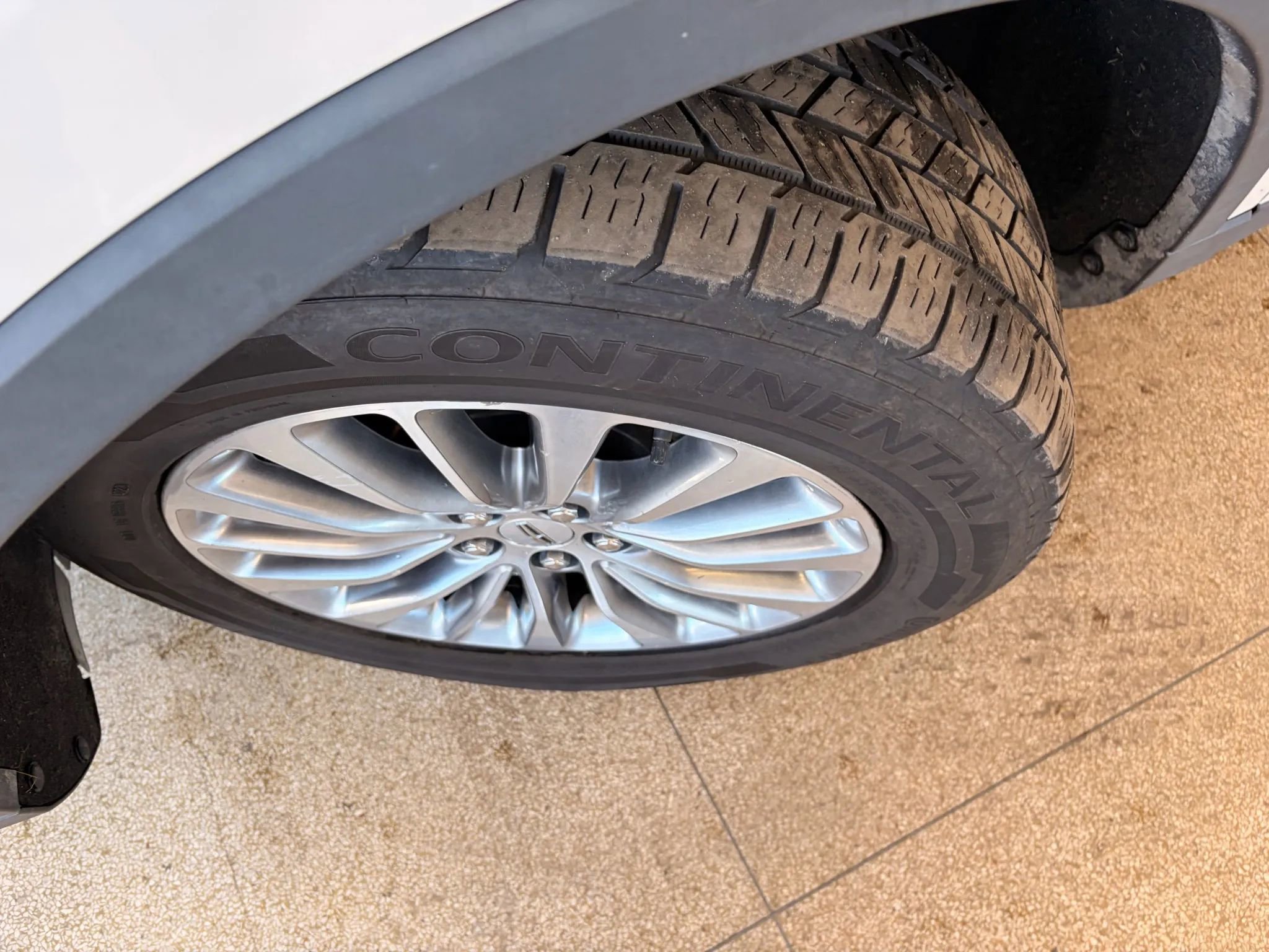 Used 2017 Lincoln MKX Select w/ Select Plus Package image 86