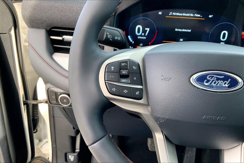 Used 2026 Ford Explorer Active w/ Active Comfort Package AWD/4WD image 16