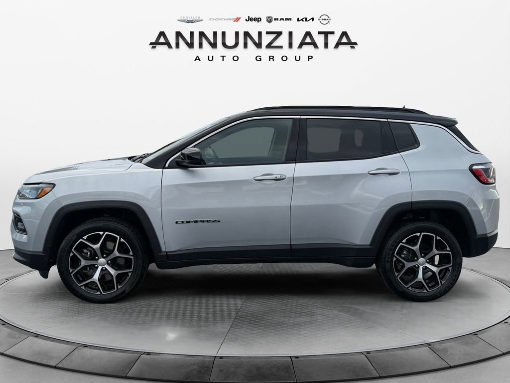 Used 2024 Jeep Compass Limited image 2