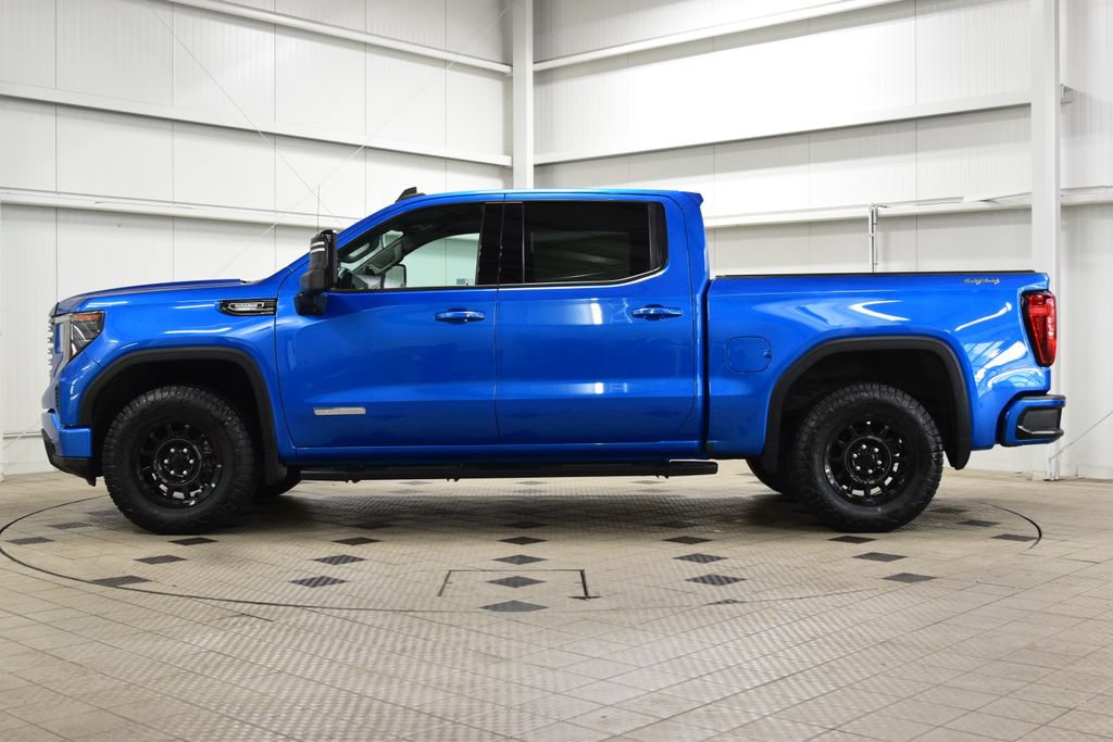 Used 2022 GMC Sierra 1500 Elevation w/ Elevation Premium Package AWD/4WD image 4