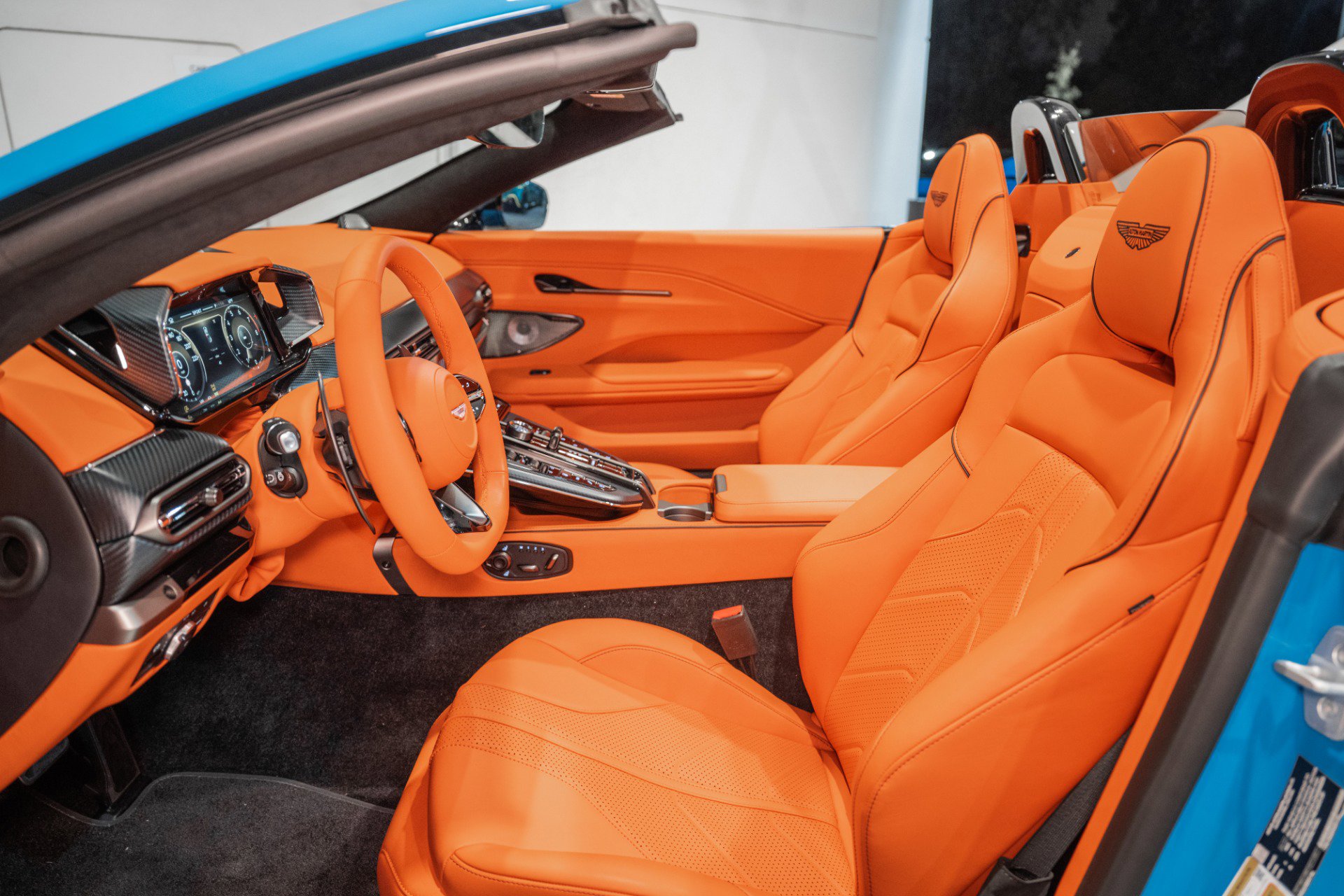 New 2026 Aston Martin V8 Vantage Roadster image 13