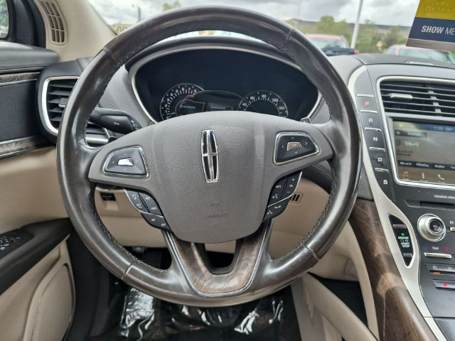 Used 2017 Lincoln MKX Select w/ Select Plus Package FWD image 18