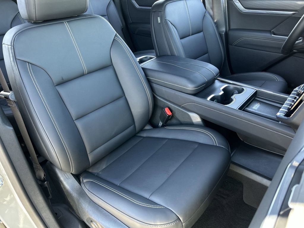 Used 2024 GMC Acadia Elevation FWD image 28