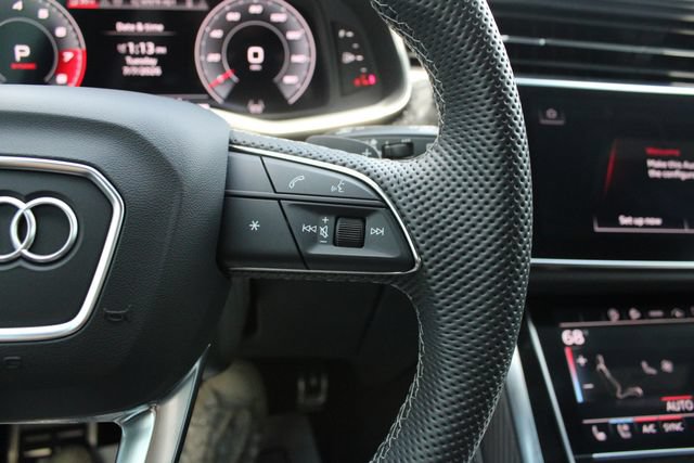Used 2024 Audi SQ8 Premium Plus w/ S Sport Package AWD/4WD image 13