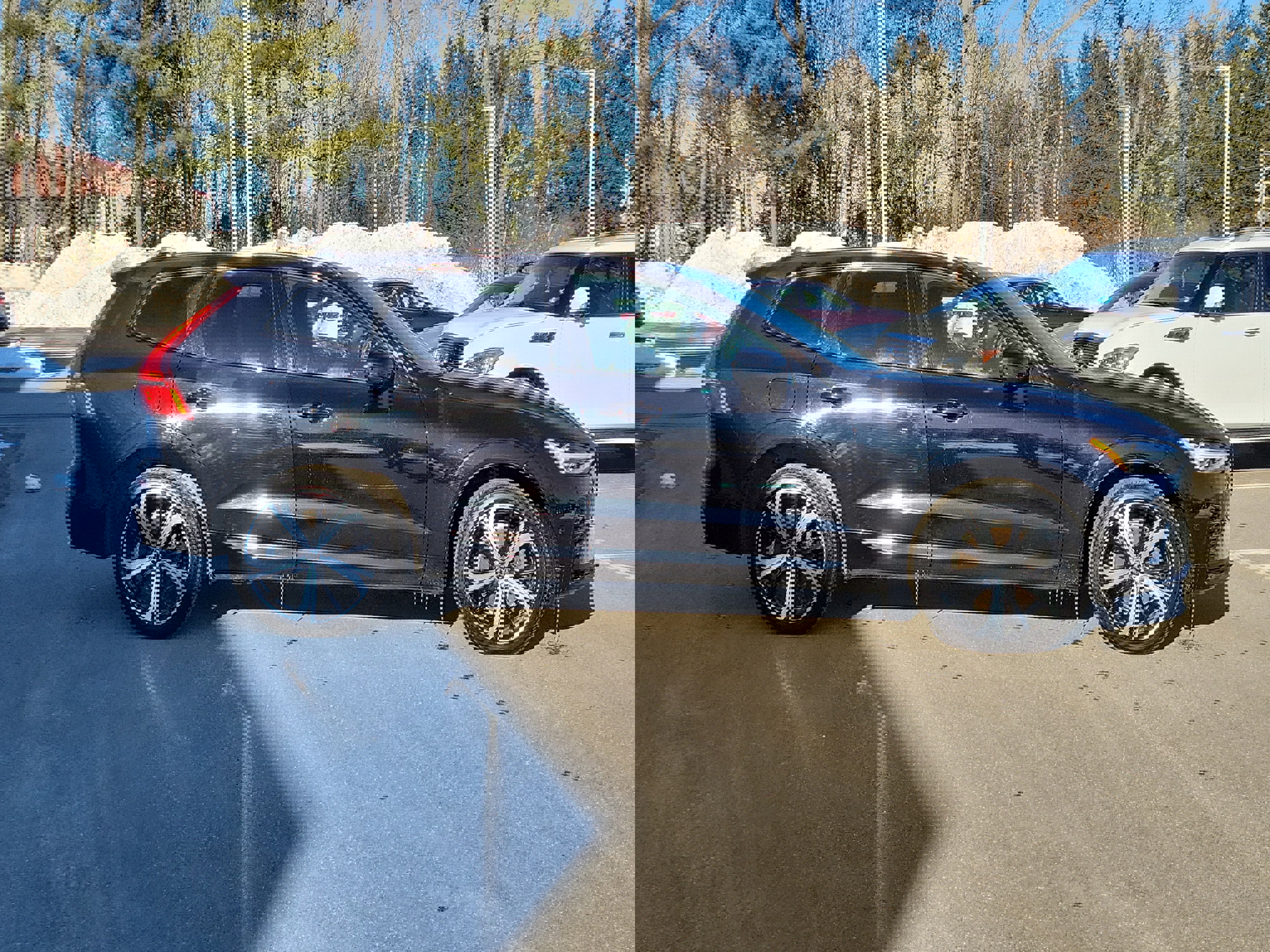 Used 2022 Volvo XC60 T8 R-Design w/ Advanced Package image 8