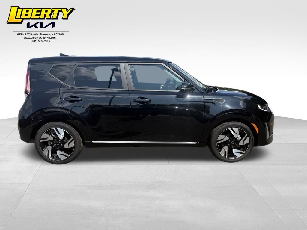 Used 2025 Kia Soul GT-Line w/ GT-Line Technology Package FWD image 8