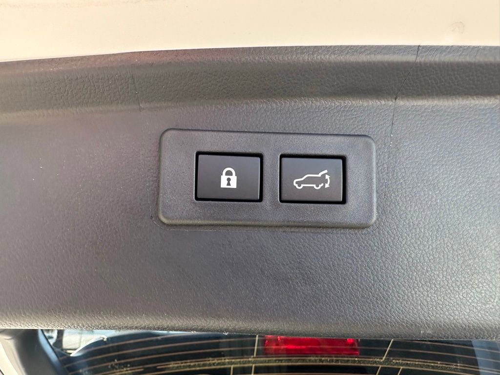 Used 2025 Subaru Outback Touring image 8