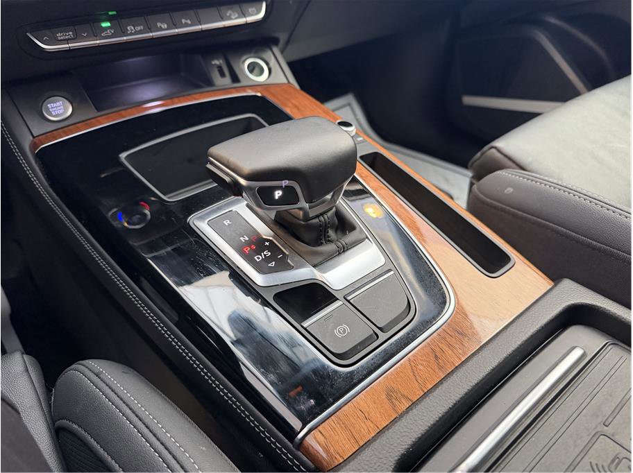 Used 2021 Audi Q5 e Prestige w/ Prestige Package image 15