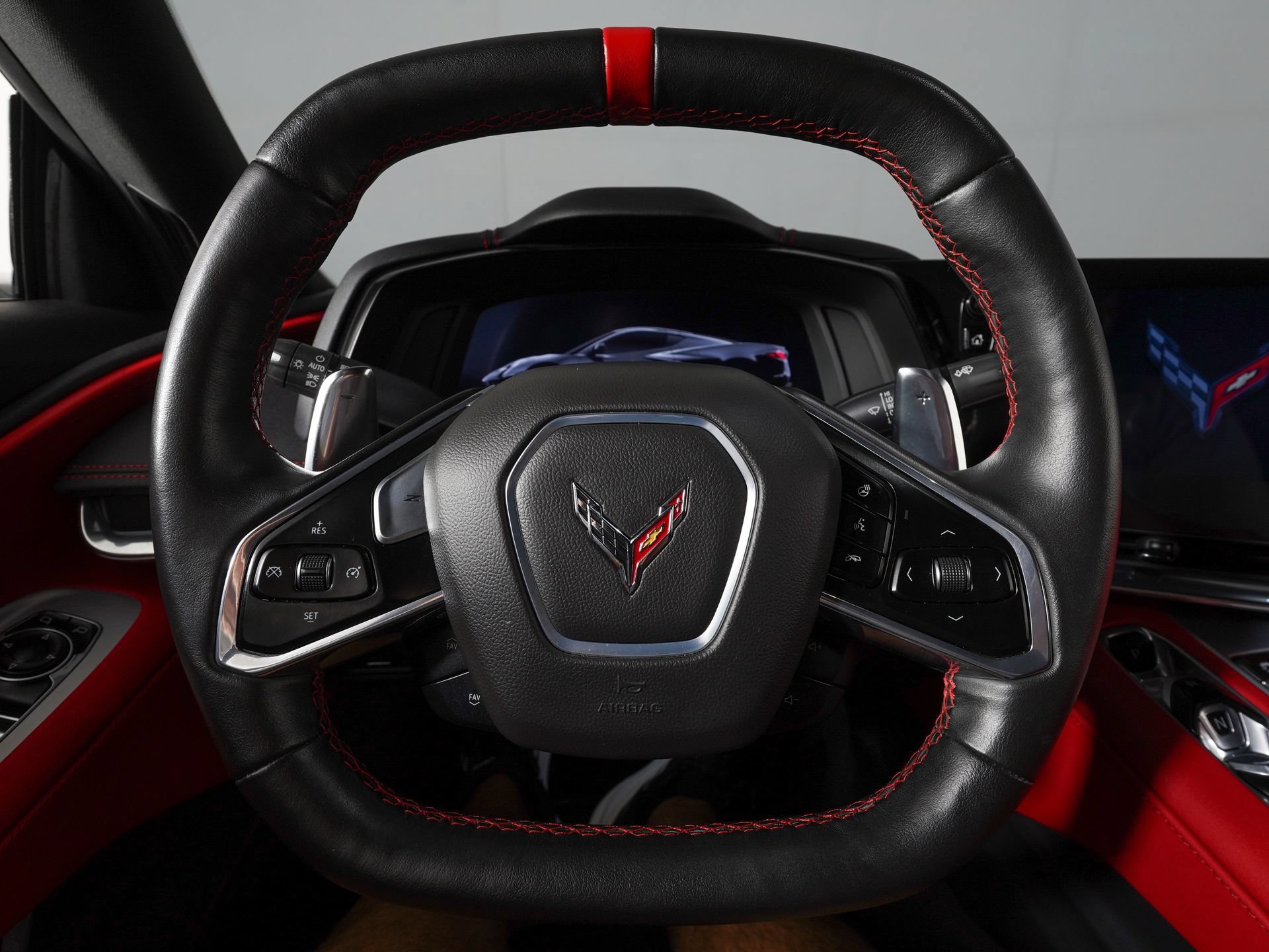 Used 2020 Chevrolet Corvette Stingray Preferred Cpe w/ 2LT Preferred Equipment Group RWD image 16