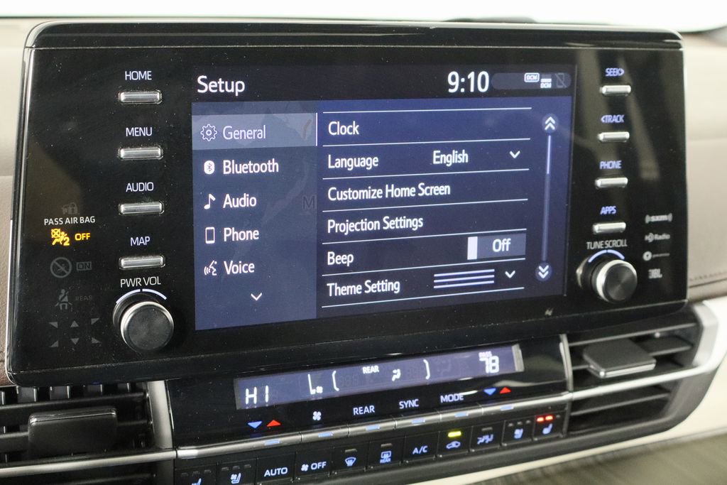 Used 2024 Toyota Sienna Platinum image 38