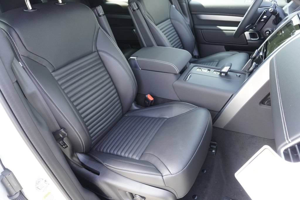 New 2026 Land Rover Discovery Dynamic SE AWD/4WD image 24
