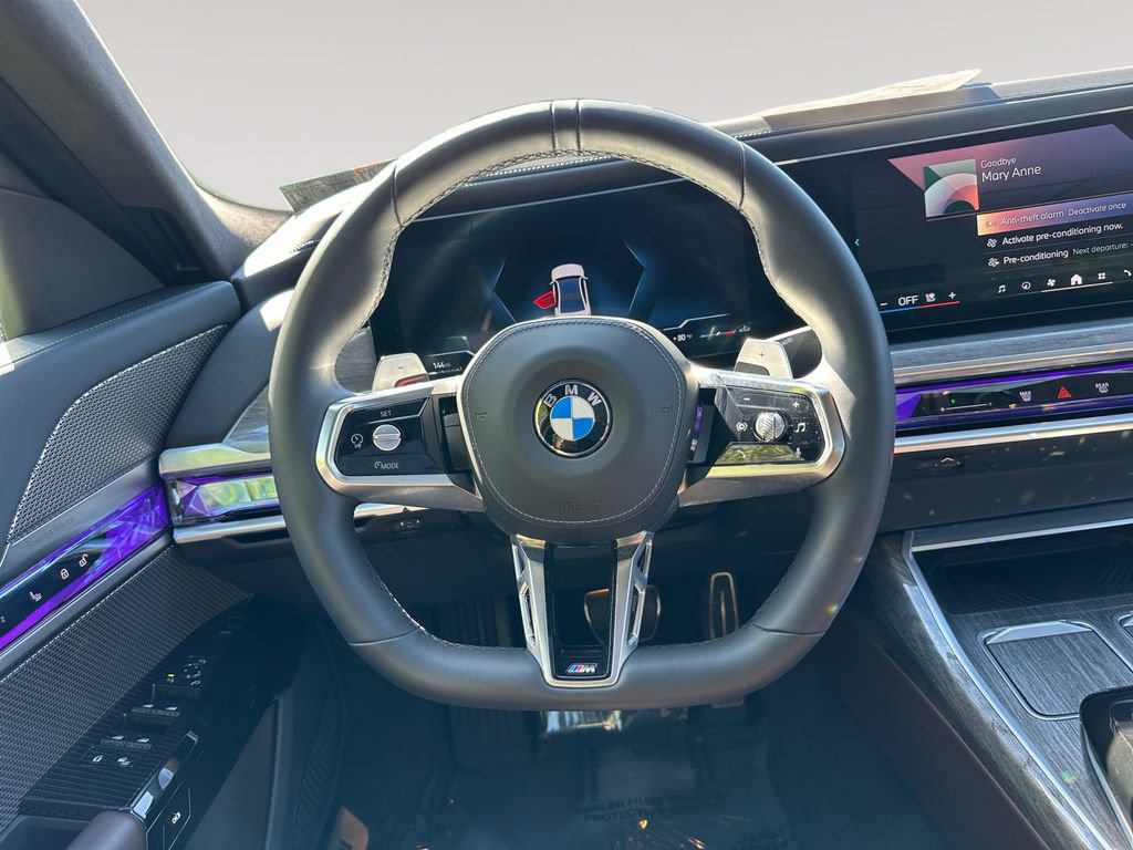 Used 2025 BMW 740i xDrive AWD/4WD image 12