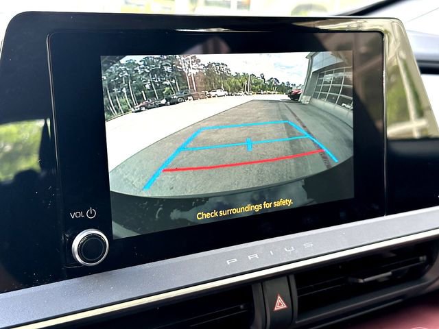 Used 2025 Toyota Prius Plug-In Hybrid FWD image 15