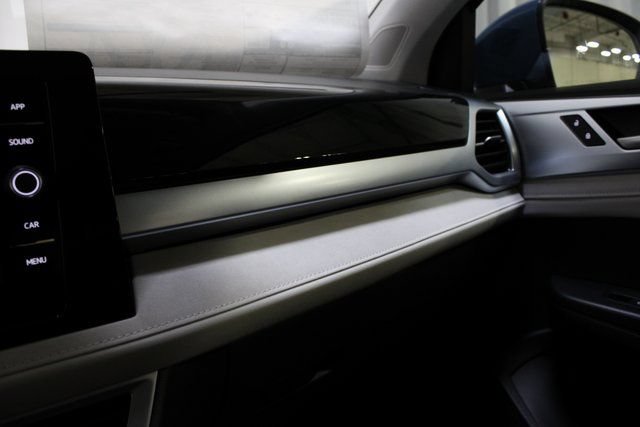 New 2026 Volkswagen Taos SE AWD/4WD image 16