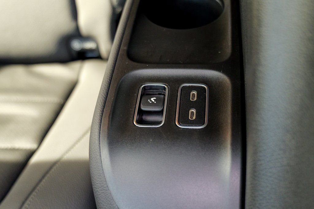 Used 2025 Mercedes-Benz GLS 450 4MATIC image 27