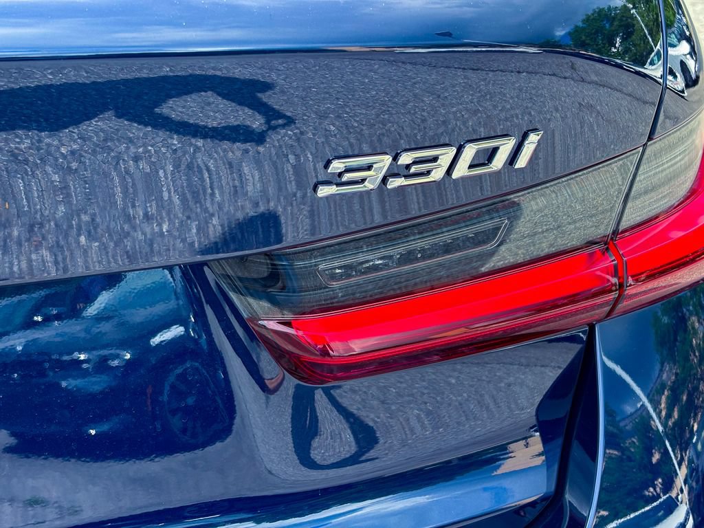 New 2026 BMW 330i xDrive Sedan w/ Premium Package AWD/4WD image 7