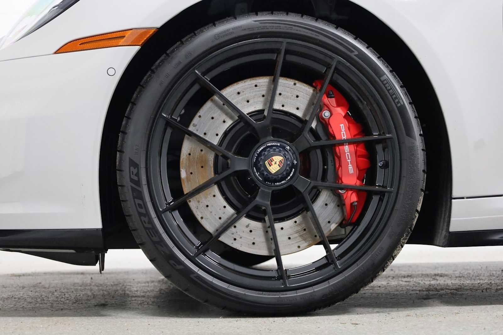 Used 2025 Porsche 911 Carrera 4 GTS AWD/4WD image 39