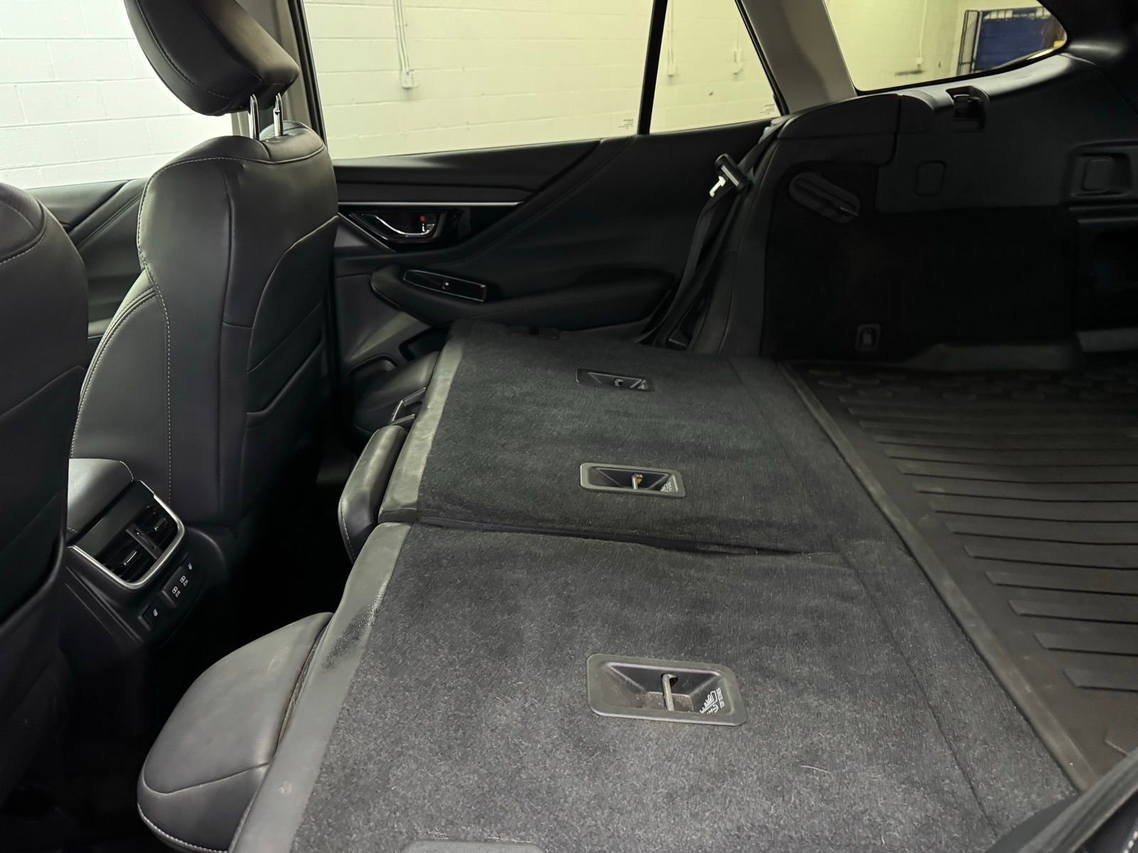 Used 2021 Subaru Outback Limited image 27