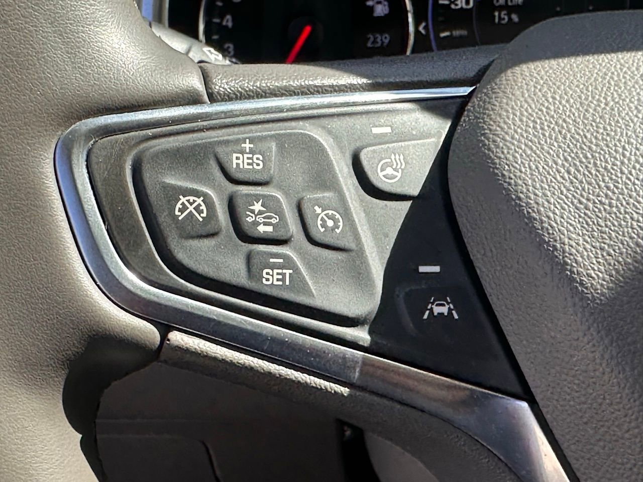 Used 2024 Chevrolet Malibu LT image 24