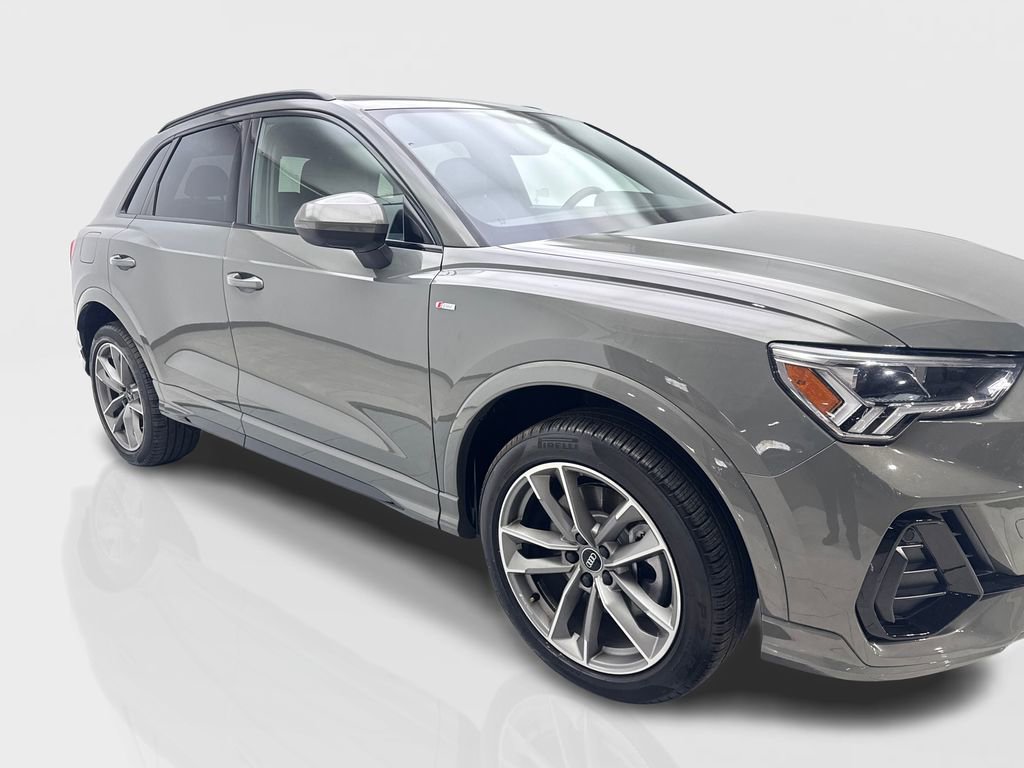 Used 2024 Audi Q3 2.0T Premium Plus w/ Premium Plus Package image 12