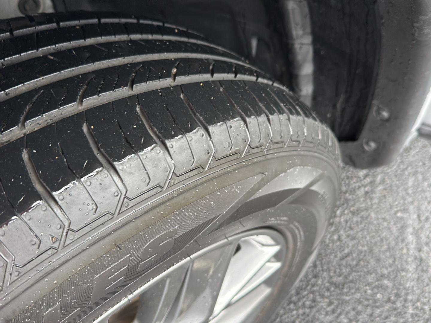 Used 2024 Nissan Rogue S image 33