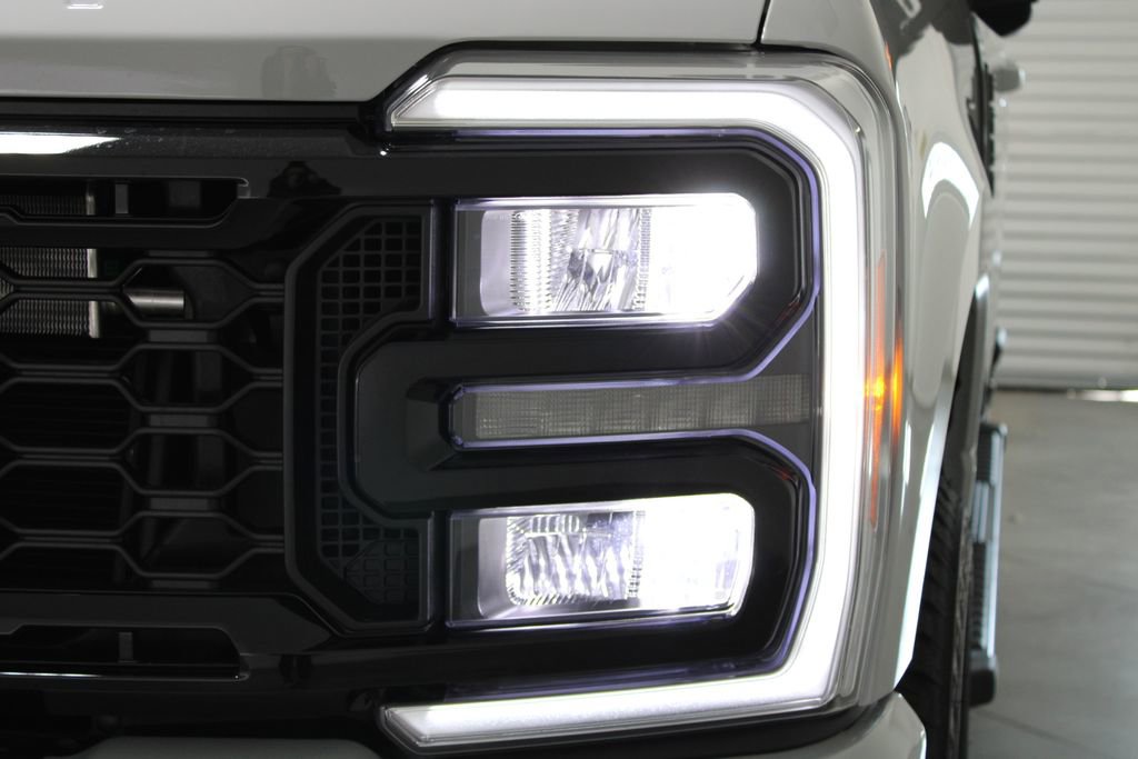 New 2026 Ford F250 Lariat w/ Black Appearance Package image 56