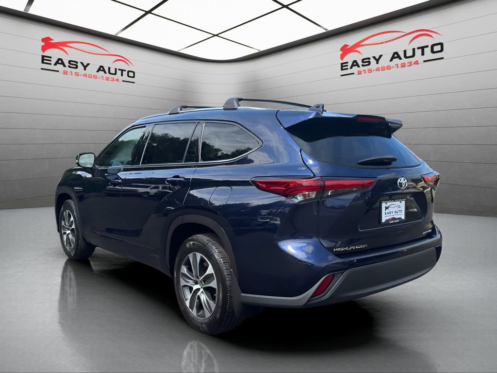 Used 2020 Toyota Highlander XLE image 9