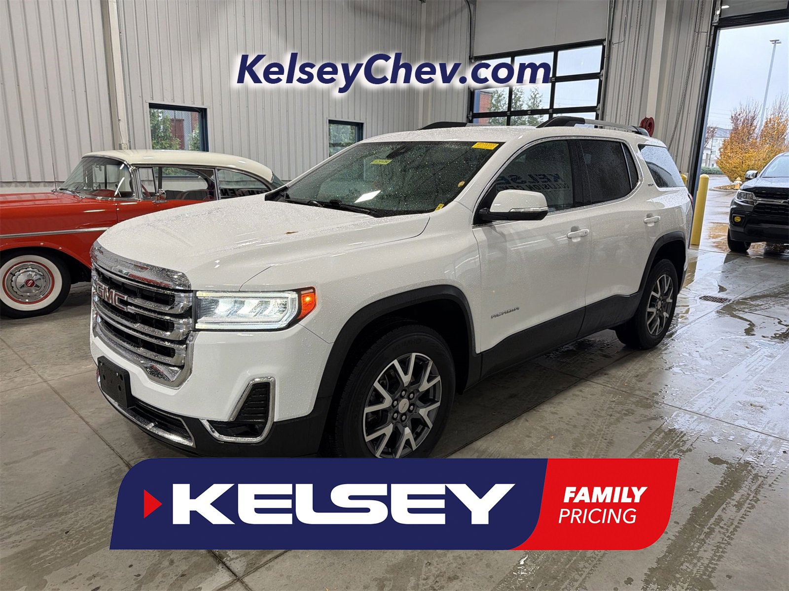 Used 2023 GMC Acadia SLT