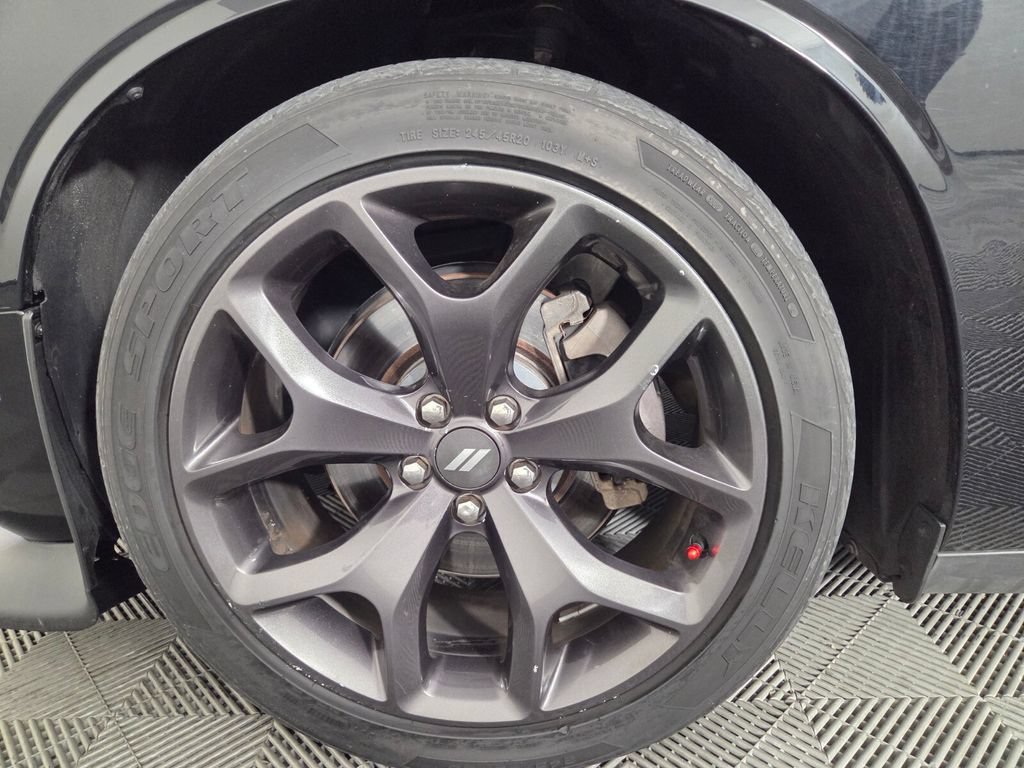 Used 2018 Dodge Challenger R/T Plus RWD image 8