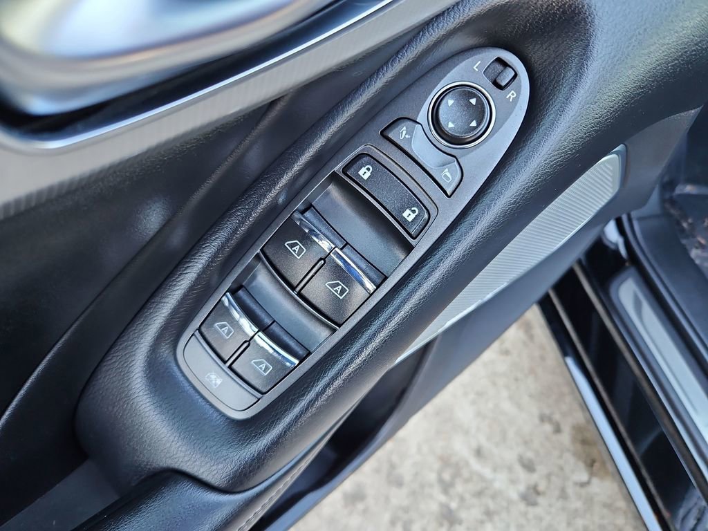 Used 2022 INFINITI Q50 Luxe w/ Cargo Package image 29