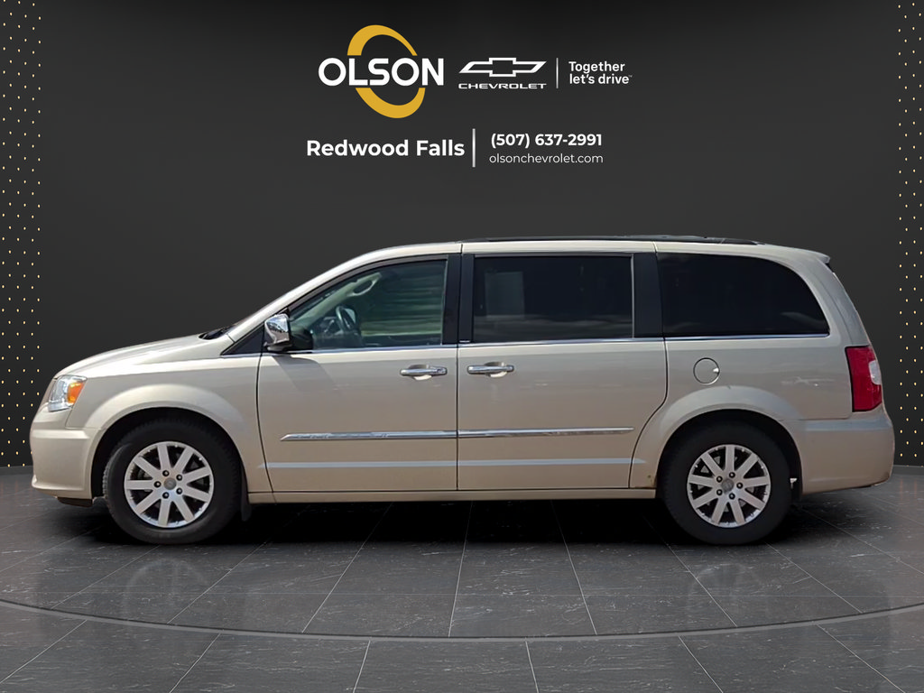 Used 2012 Chrysler Town & Country Touring-L w/ Driver Convenience Group FWD image 2