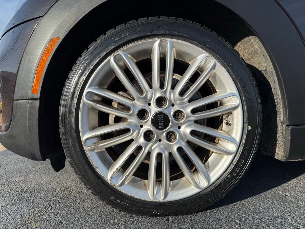 Used 2015 MINI Cooper 4-Door Hardtop image 10